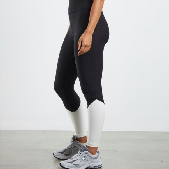 WeWoreWhat Color Block Leggings Black/White Size Large NWT - Picture 5 of 14